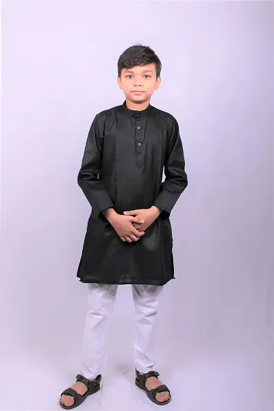 Stylish Solid Kurta And Pajama Set For Boys