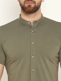 Green Cotton Solid Regular Fit Casual Shirt-thumb3