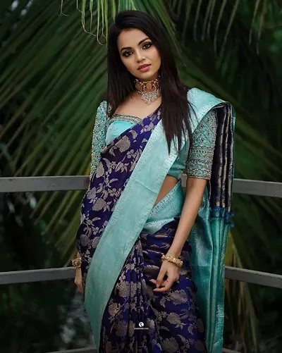 Dark Apparel Women's Blue Silk Saree With Blouse Piece