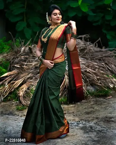 Stylish Green Silk Blend Saree With Blouse Piece For Women-thumb2