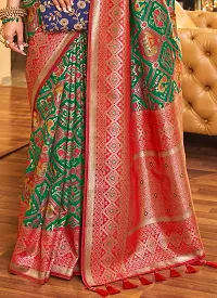 Stylish Green Silk Blend Saree With Blouse Piece For Women-thumb2