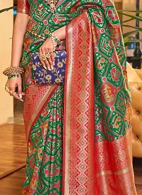 Stylish Green Silk Blend Saree With Blouse Piece For Women-thumb1