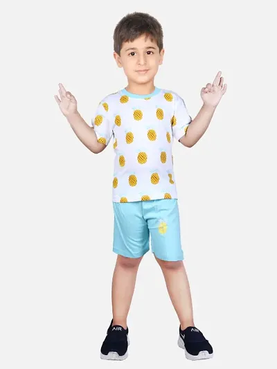 Boy's T-shirt & Shorts Clothing Set