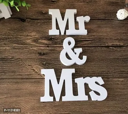 DreamKraft Wooden Vintage Style Mr and Mrs Wedding Decor (White, Standard)