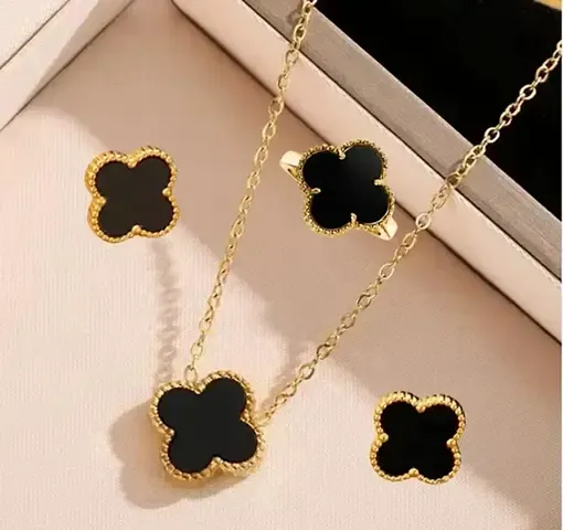 Stylish  
Necklaces 