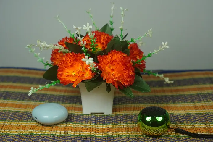 Trendy Artificial Flowers & Vases 