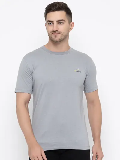 Fabulous Cotton Solid Round Neck T-Shirt For Men