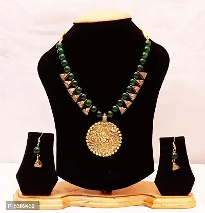 Green Designer necklace set for women Suitable for weddings & engagement