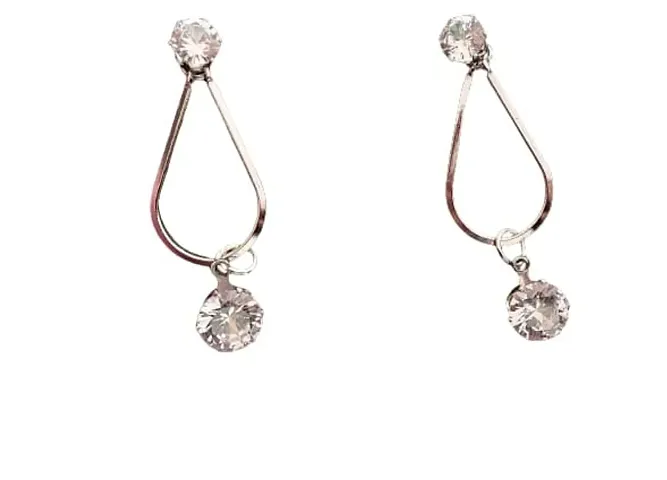 Stylish cubic zirconia stud earrings for girls and women Price