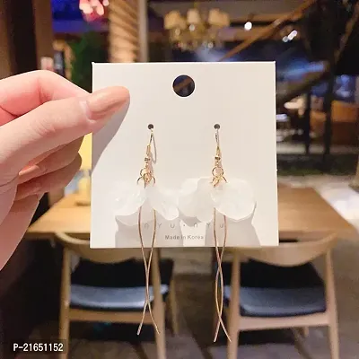 Pse White Dancing stylish earrings