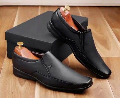 Trendy Patent Leather Black Formal Shoes for Men