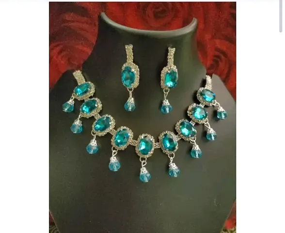 Must Have Jewellery Set 