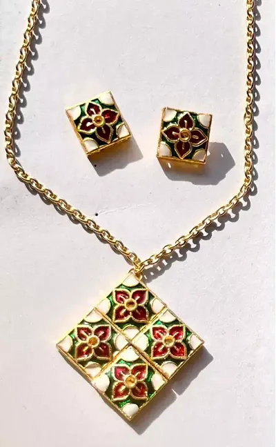 Stylish Multicoloured Brass No Stone Jewellery Set For Women