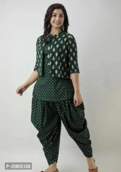 Beautiful A-Line Green Embroidered Rayon Kurta Bottom Set With Jacket For Ladies