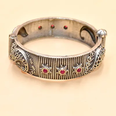 Women's Beautiful Fancy Bracelet & Bangles