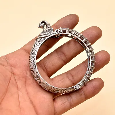 Women's Beautiful Fancy Bracelet Bangles