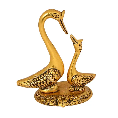 New Arrival Showpieces & Figurines 