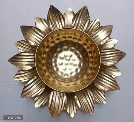 Metal Bowl Shaped Urli For Diwali Home Deacute;cor Gifting Showpiece 10.5 Inches Decorative Showpiece - 6 Cm (Iron, Gold)