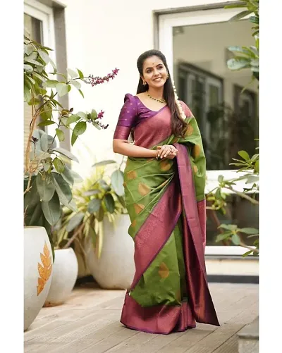 Sttylish Women Silk Blend Saree with Blouse Piece