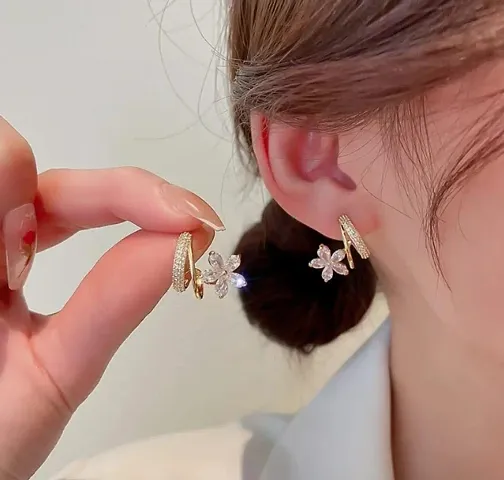 Princess stylish AMERICAN DAIMOND 18k gold look flower studs earrings