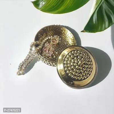 Blissful Decor presents Round Brass Box , Sindoor Box , Coin Box Brass Sindoor Box, Small Brass Button Design Kum Kum Box. Colour Pack of 1 for Women and Home Decor (Small)