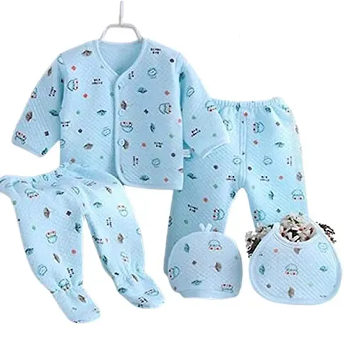 Gilli Shopee Newborn Baby Soft Feel Cotton Polyester Blend Top Pyjama with Cap and Bib Set for Born Babies for Winter 0-3 Month