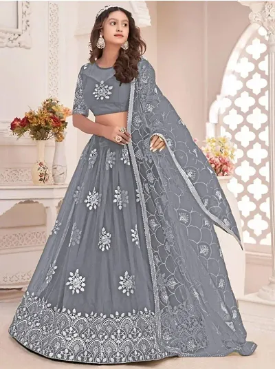 Fashionable Net Lehenga Cholis 