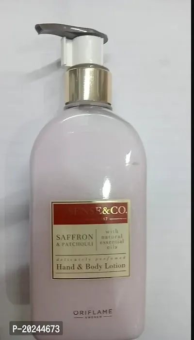 HS - ESSENSECO. Saffron  Patchouli Hand  Body Wash (300ml) - pack of 1