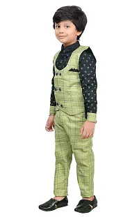 Fabulous Green Cotton Solid Tops with Trousers For Boys-thumb3