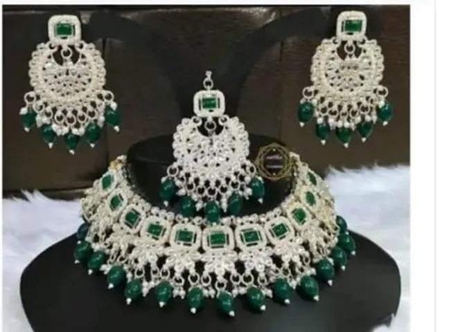 Must Have Jewellery Set 