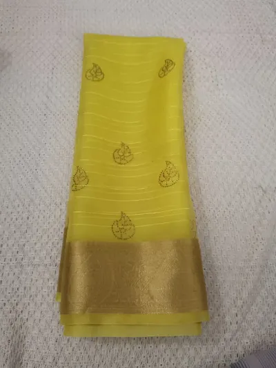 Attractive Pure Silk Saree without Blouse piece 