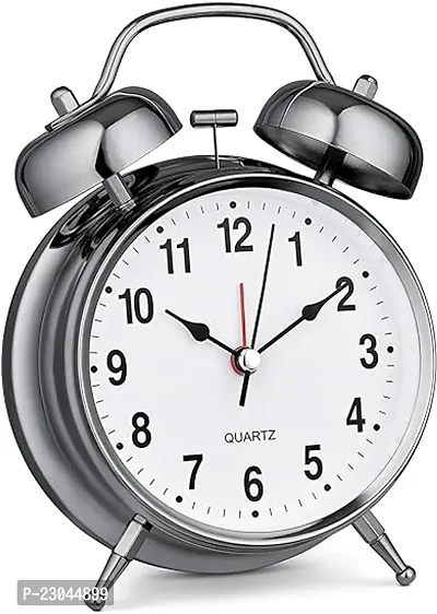 Good Choice 4 Inch Retro Bedside Loud Twin Bell Alarm Clock For Heavy Sleeper Adults,With Backlight,No Ticking,Desk Vintage Alarm Clock,For Home Deco,Battery Powered(Silver)