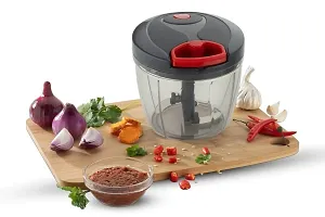 Handy and Compact Chopper with 5 blades for effortlessly chopping vegetables and fruits for your kitchen-thumb4