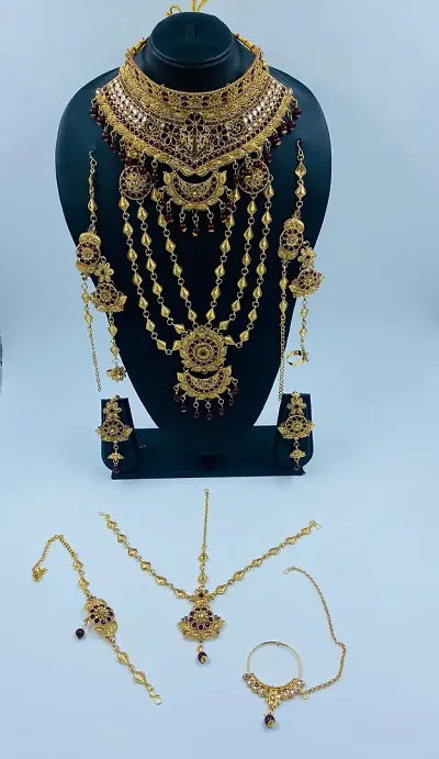 Must Have Jewellery Set 