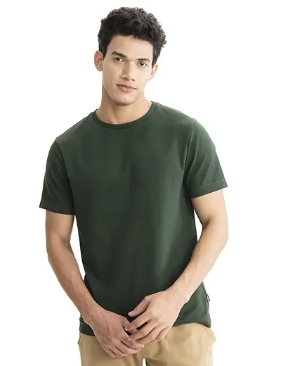 Reliable Solid Round Neck Tees For Men