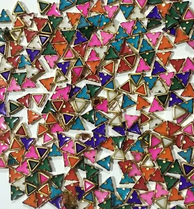 Beads Crafts: Kundans Stones for Jewellery Making, Bangles, Embroidery Work, Cloth Work, Craft 5mm (50, Triangle Shape)