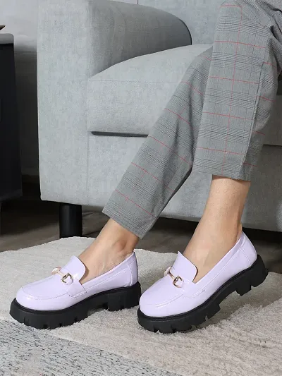 Women Buckled Heeled Lightweight Horsebit Loafers