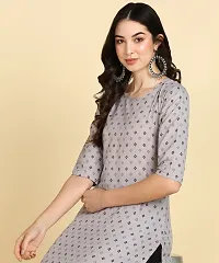 Women Printed Cotton Blend Straight Kurta-thumb1