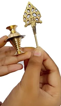 Mii Art Antique Mughal Design Brass Item,Pital ki Surmedani with 2 Packed Bareilly Special Surma(Color-Golden)(Material-Brass)(Size-9cm Small) Pack of 1 Set-thumb2