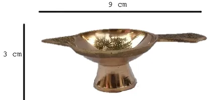 Mii Art Antique mughal Design Brass Item,brass single traditonal arti diya arti diya oil lamp pooja deepak with handle for pooja pital ka diya,brass arti diya handicraft item (Color-Golden)(Material-Brass)(size-9cm) Pack of 1 pieces.-thumb1