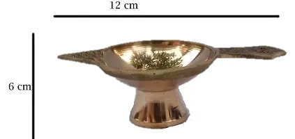 Mii Art Antique mughal Design Brass Item,brass single traditonal arti diya arti diya oil lamp pooja deepak with handle for pooja pital ka diya,brass arti diya handicraft item (Color-Golden)(Material-Brass)(size-12cm) Pack of 1 pieces.-thumb1