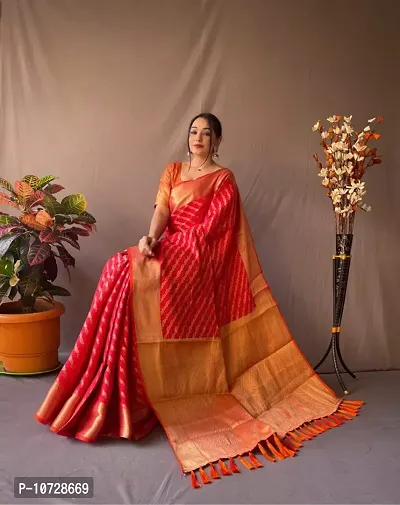 Womens Banarasi Silk Blend Saree With Blouse Piece