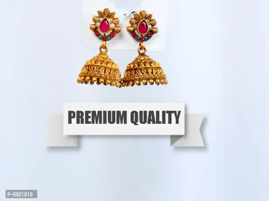 Golden classic earrings