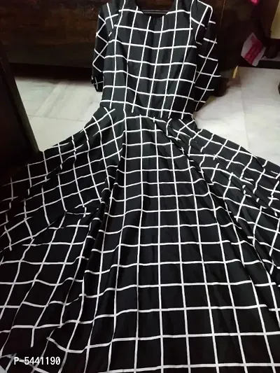 Crepe checkered pattern Gown