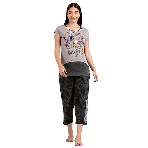 Elegant Cotton Printed Top And Capri Set For Women