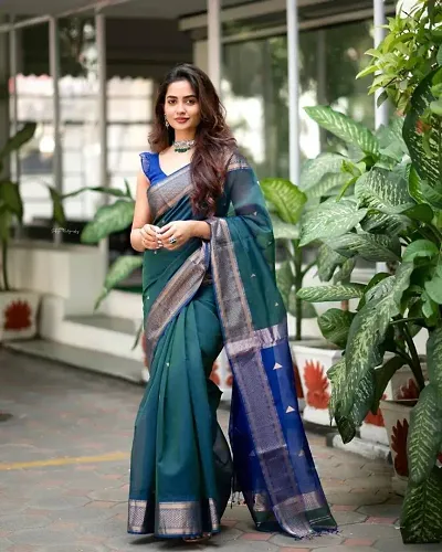 Stylish Silk Blend Saree With Blouse Piece For Women