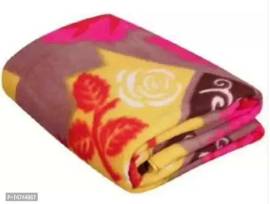 Comfortable Multicoloured Polyester Printed Blankets For Winter-thumb0