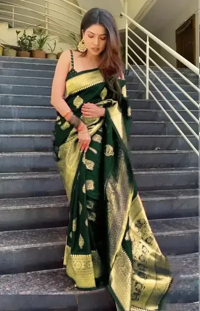 Stylish Silk Blend Saree With Blouse Piece For Women