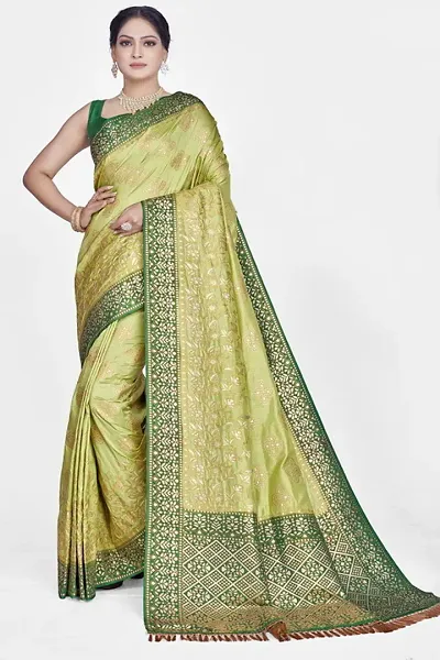 Glamorous Silk Blend Saree with Blouse piece 