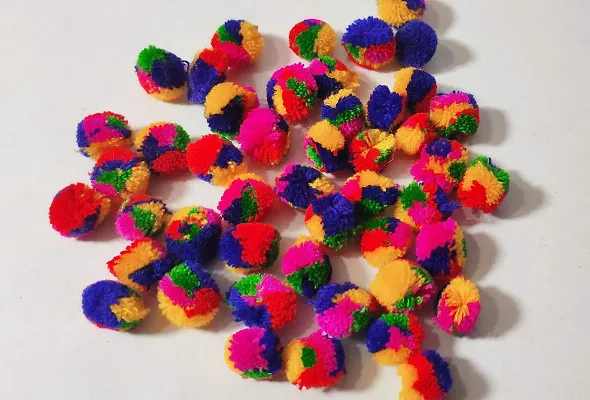 Wool Pom Pom Balls for Art & Craft, Decoration, Jewelry Making , 20 mm Diameter (Pack of 200piece) (Multi)